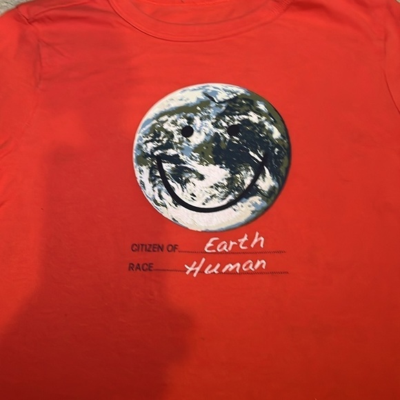 Gap Kids orange citizen of earth T-shirt, size small - Picture 2 of 6
